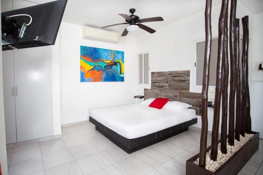 Suite 24 Aparthotel By Xperience Hotels Playa del Carmen Exterior photo